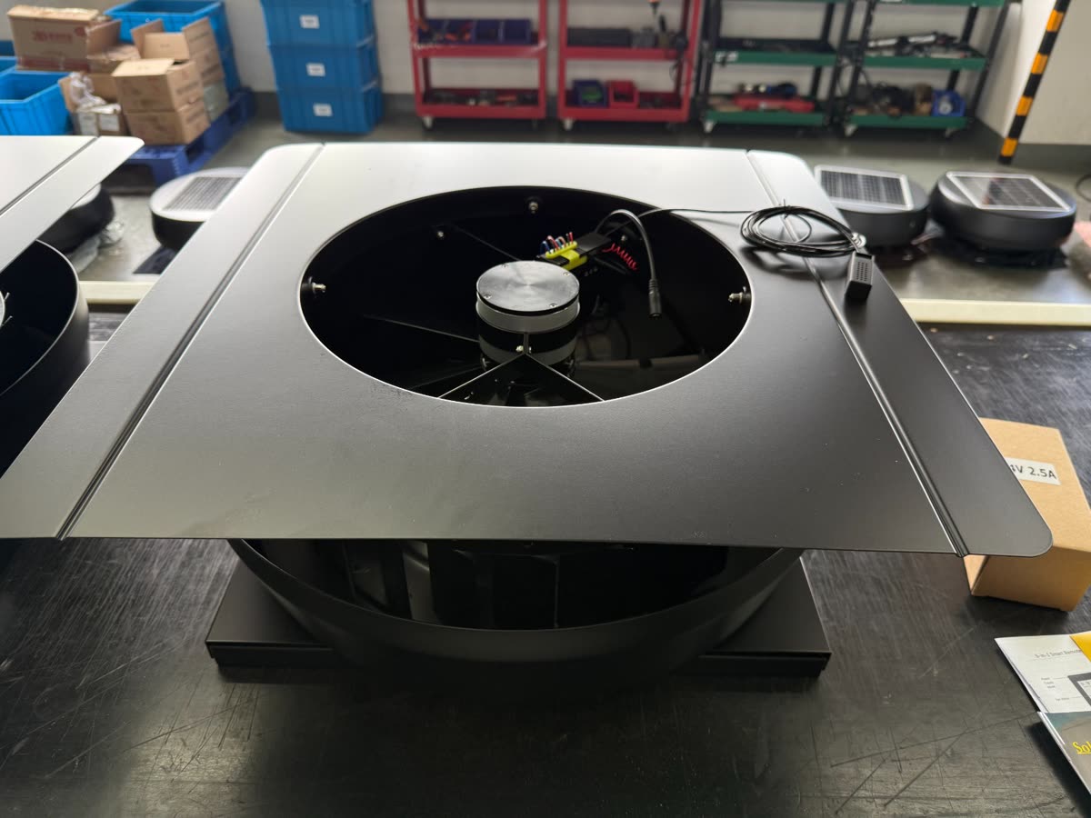Interior del extractor: turbina y motor